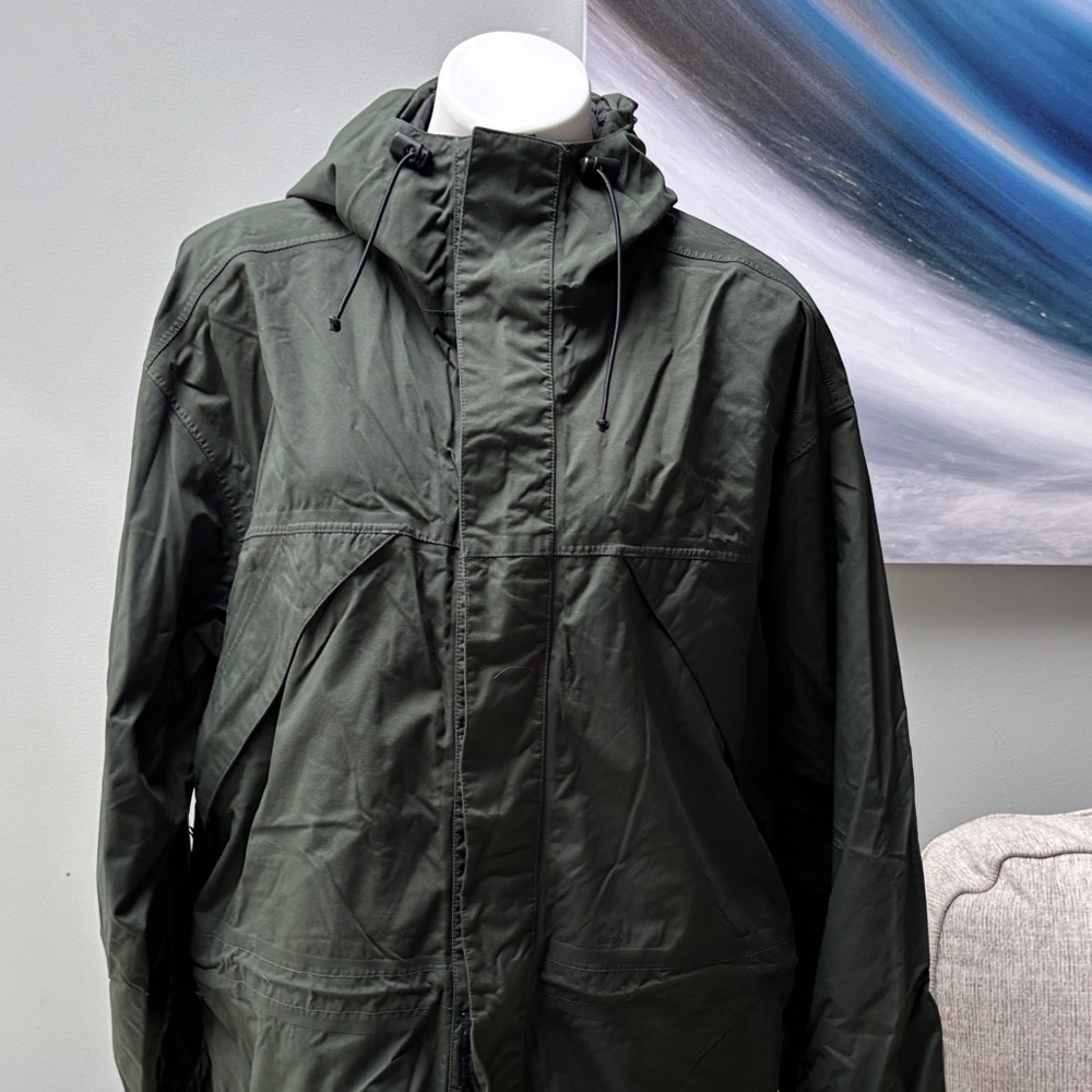 Cabela’s Men's Dark Green Nylon Hooded Jacket - Picture 5 of 8